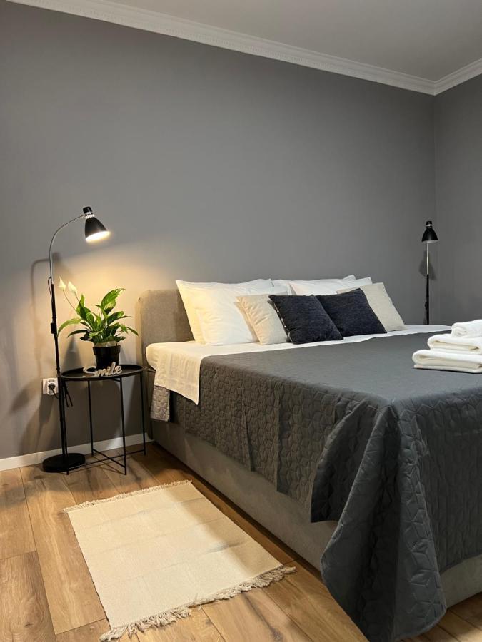 Cinderella Apartment With Free Parking プーラ エクステリア 写真